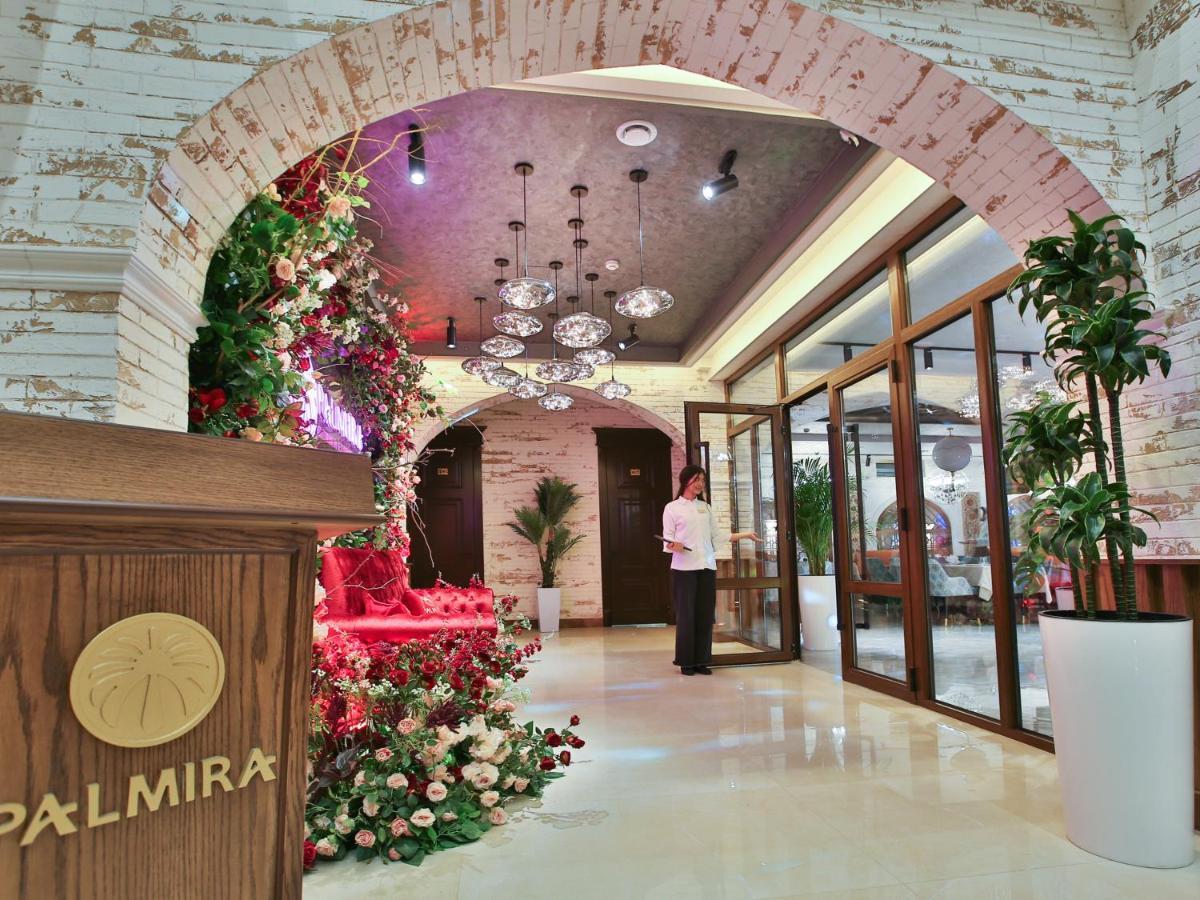 בוקורו Paradise Plaza Luxury Hotel מראה חיצוני תמונה